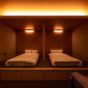 White Crystal Rooma 福岡市